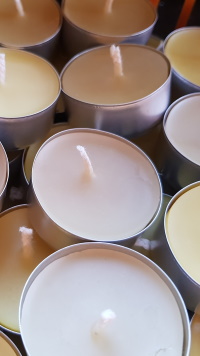 Świeczka z wosku (tealight)